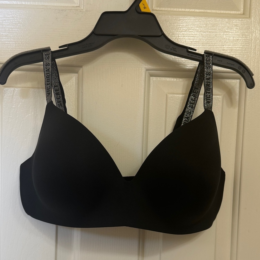 Victoria's Secret Elegant Black Bra with Textured Straps